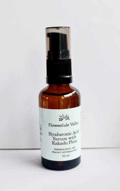 Hyaluronic acid serum with Kakadu Plum